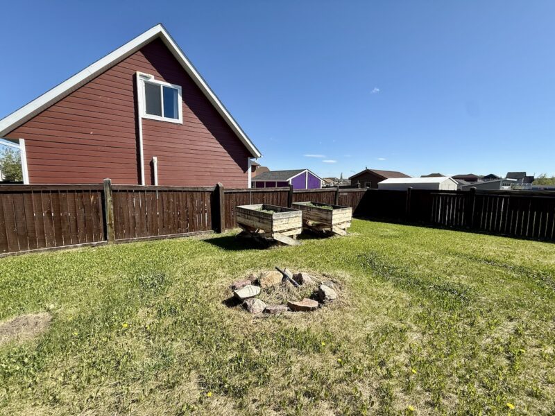 Beautiful House In Panorama Ridge - Potential For 2 More Bedrooms!